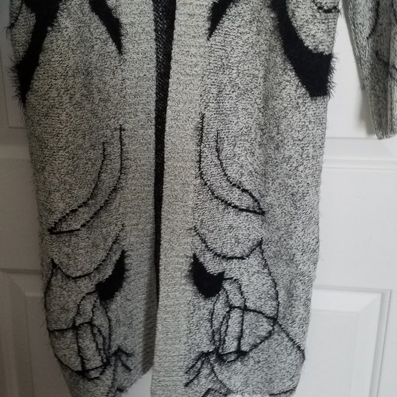 Unique, completely unusual cardigan. (NWOT) - Picture 3 of 12